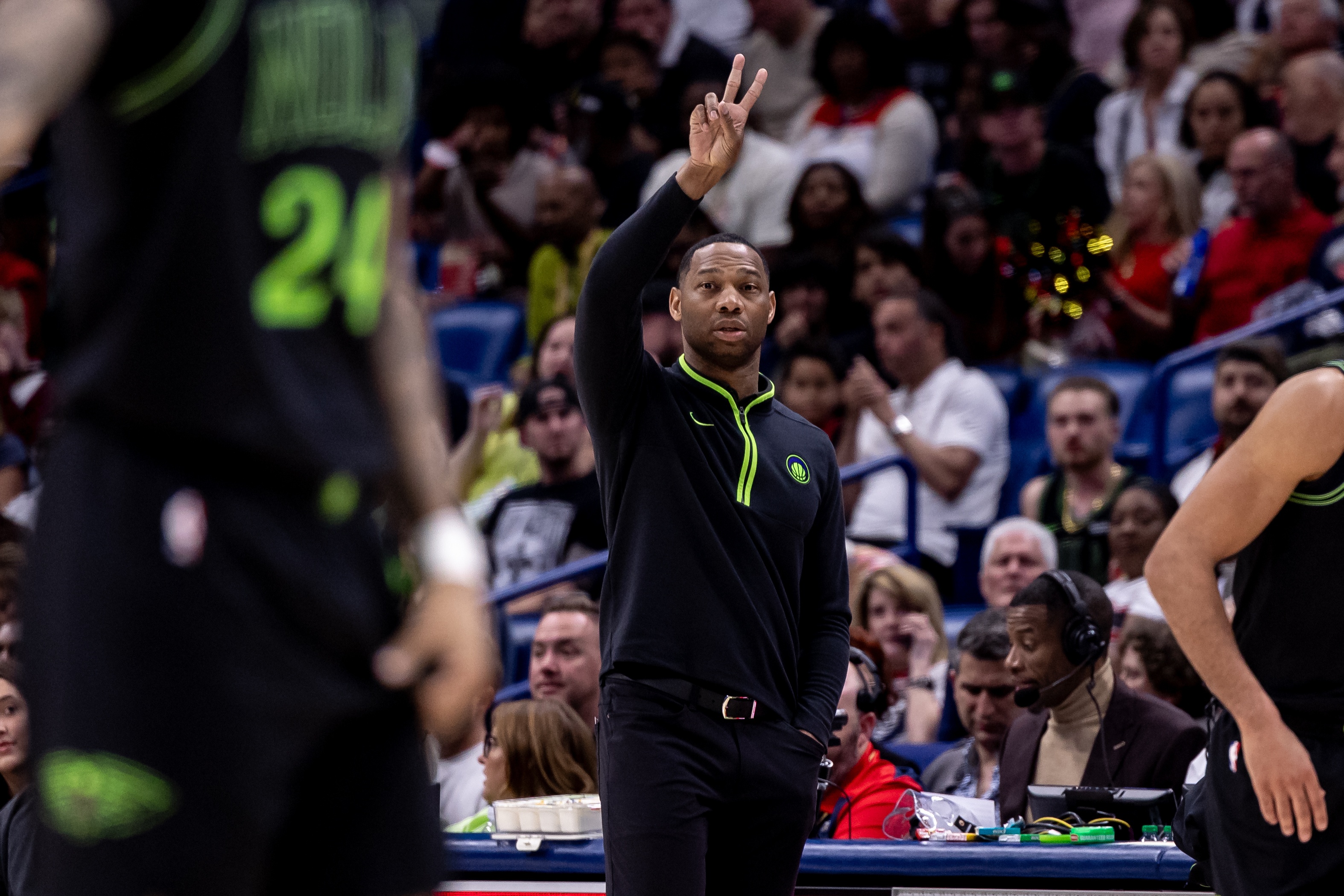 PG关于冲刺阶段欧超杯焦点战，新奥尔良鹈鹕队长鼓劲，管理层满意，资深球员宣示担当的信息